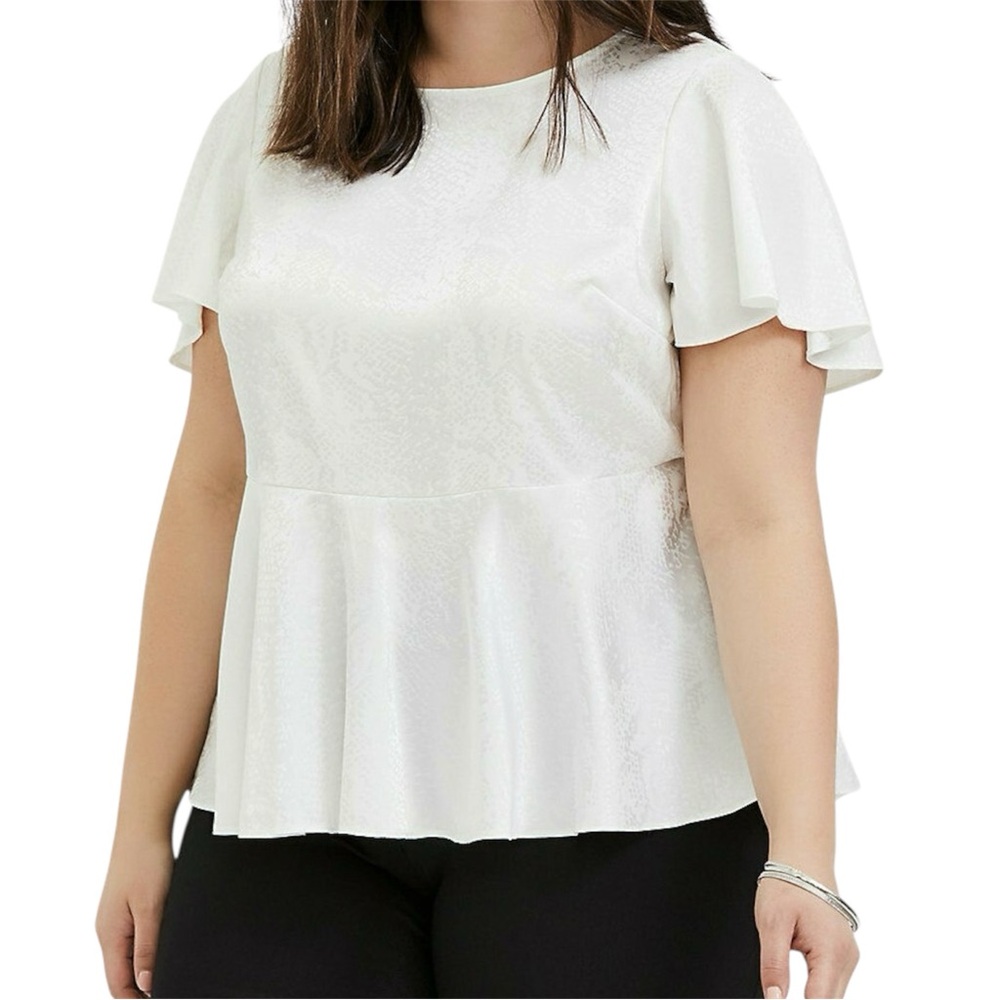 Torrid White Satin Jacquard Snake Print Flutter Sleeve Babydoll Blouse Size 10